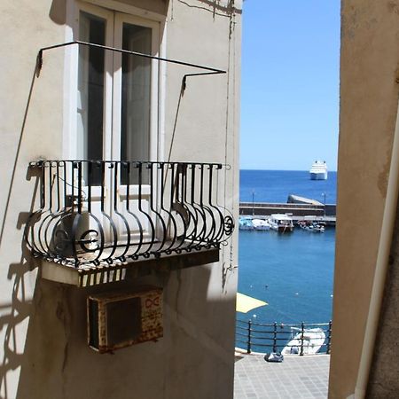 Casa Vacanza U Curtigghiu Λίπαρι Εξωτερικό φωτογραφία