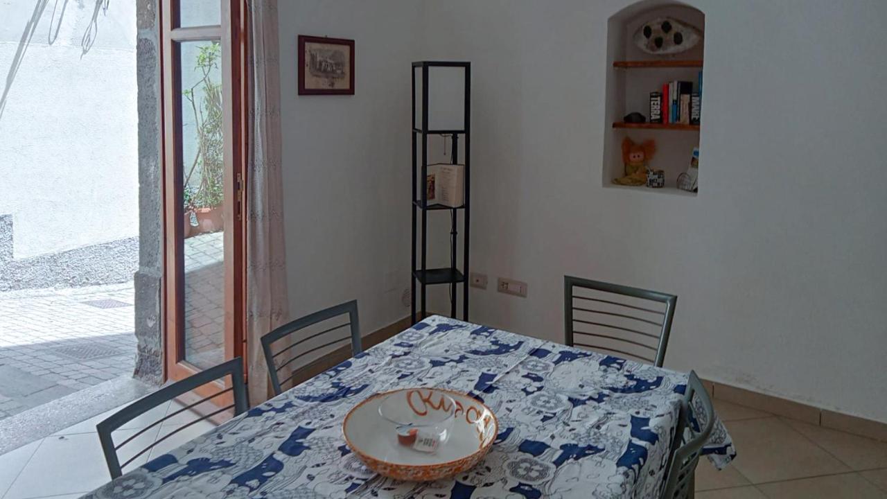 Casa Vacanza U Curtigghiu Λίπαρι Εξωτερικό φωτογραφία